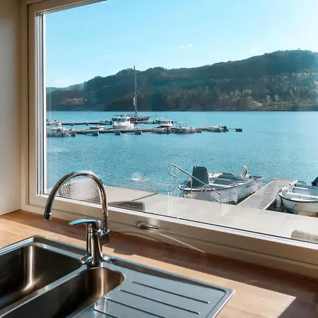 Leilighet Huglavika By Interhome